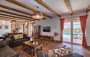 TV, fireplace, foosball - Lovely home in Krnica (Krnica)