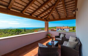 Terrace/patio - Lovely home in Krnica (Krnica)