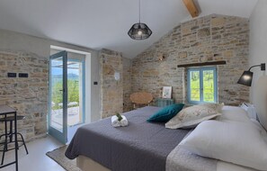5 bedrooms, iron/ironing board, travel cot, free WiFi