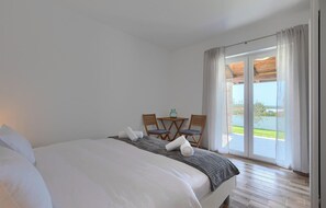 4 soverom, strykejern/-brett, reiseseng for barn og wi-fi (inkludert)