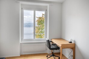 Interior - Chic Horgen 2BR w/ Storage Room & Lake View, nr Market, by Blueground (Zurich)