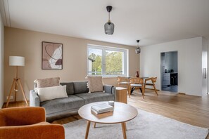 TV, stereo - Hip Altstetten 1BR w/ Storage Room & W/D, nr Shops, by Blueground (Zurich)