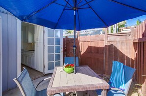 Outdoor dining - Ocean Beach Cottage - your perfect beach escape. (San Diego)