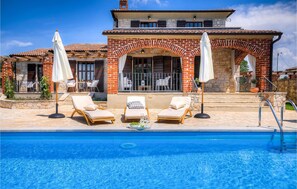 Pool - Beautiful home in Porec (Porec)