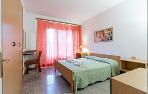 2 habitaciones, wifi gratis y ropa de cama