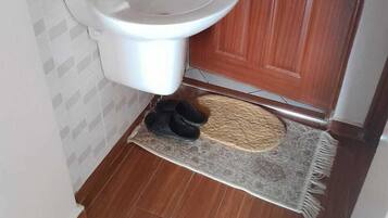 Douche, serviettes fournies