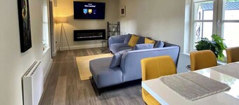 Impeccable 1-Bed Apartment in gated secure setting