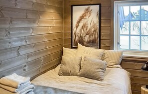 5 bedrooms, free WiFi - 5 bedroom beautiful home in Gol (Gol)