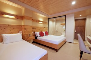 Habitación Elite doble | Ropa de cama hipoalergénica y escritorio