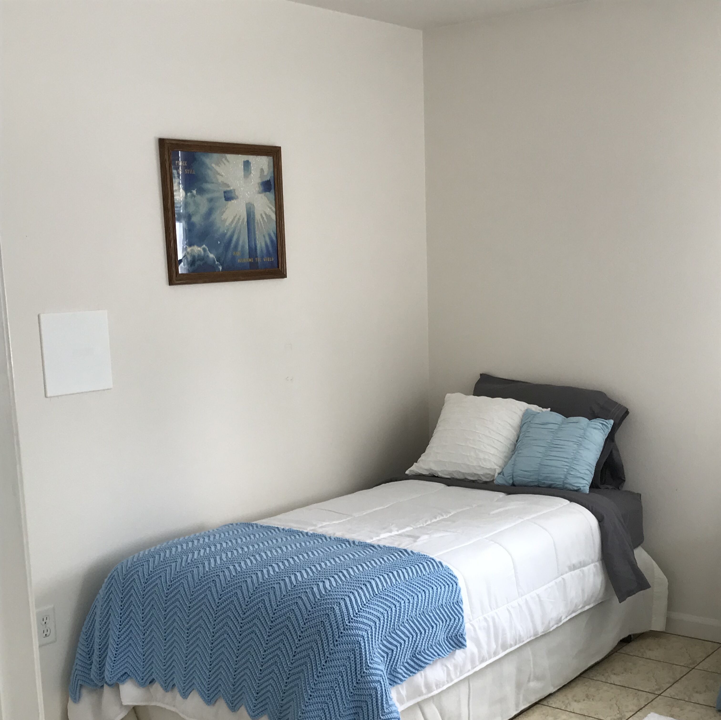 1 chambre, fer et planche à repasser, Wi-Fi, literie fournie