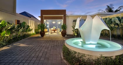 The Claremont Luxury Villas