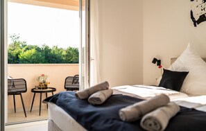 3 habitaciones, tabla de planchar con plancha y cuna de viaje 