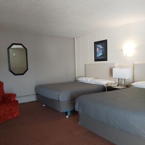 Standard Double Room | Desk, laptop workspace, free WiFi, bed sheets - Alpine Lodge Motel (Grande Cache)