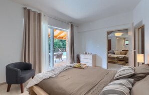 4 bedrooms, iron/ironing board, travel cot, free WiFi - Beautiful home in Pazin (Pazin)