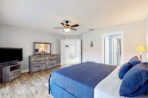 2 soverom, strykejern/-brett, wi-fi og sengetøy