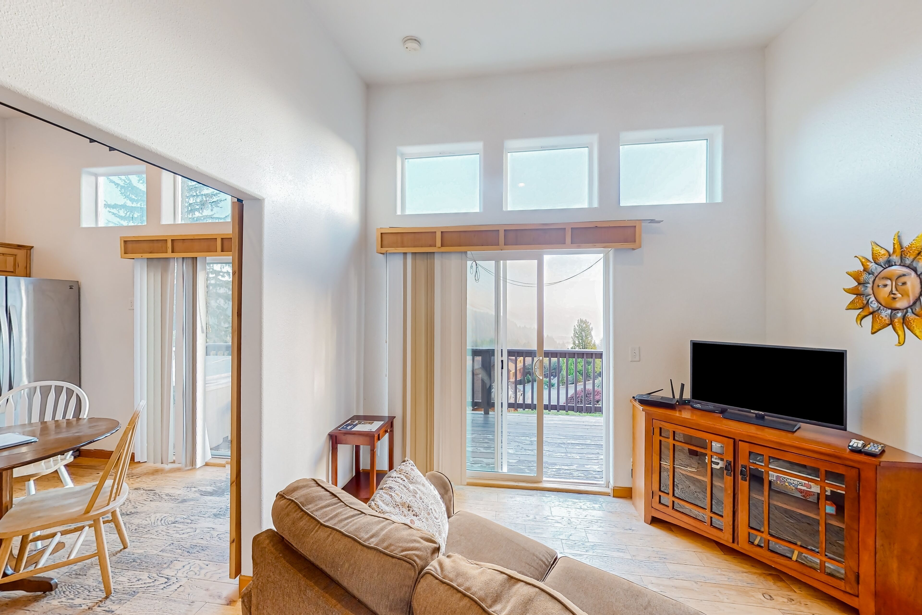 Newly built, ocean view cabin with a beautiful deck & prime location