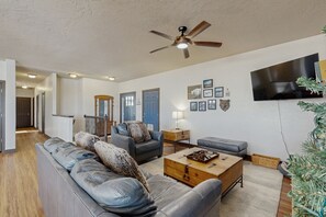 TV, peis og fotballspill