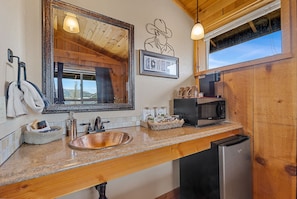 Cowpunchers | 1 bedroom, in-room safe, individually decorated, individually furnished