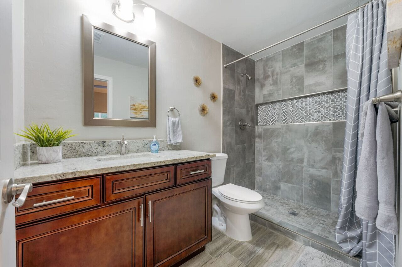 Hair dryer, towels