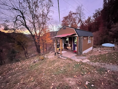 Exterior. Tiny home overlooking the river with SPECTACULAR VIEWS and lots of extras!