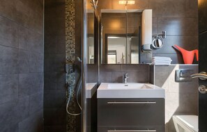 Een douche, een haardroger