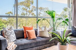 Télévision, espaces bureaux