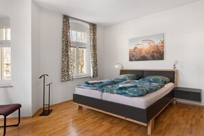 2 chambres, fer et planche à repasser, Wi-Fi gratuit, draps fournis