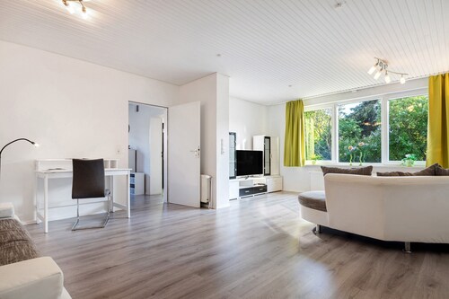 Ferienwohnung 'Am Fährhafen' mit privatem Garten und WLAN