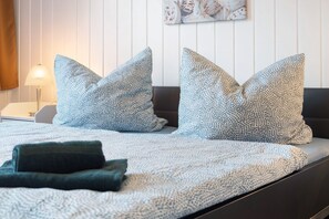 2 bedrooms, free WiFi, bed sheets