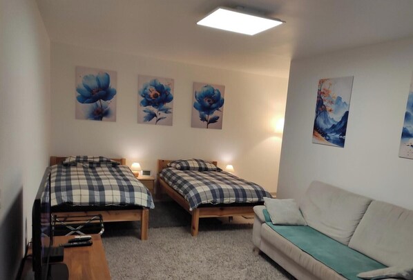 1 slaapkamer, een bureau, gratis wifi, beddengoed