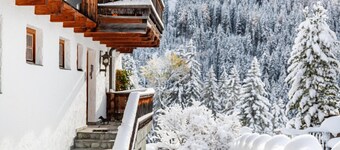 Apartment 'Chalet Flocke Murmeltier' with Mountain View, Shared Terrace and Wi-Fi