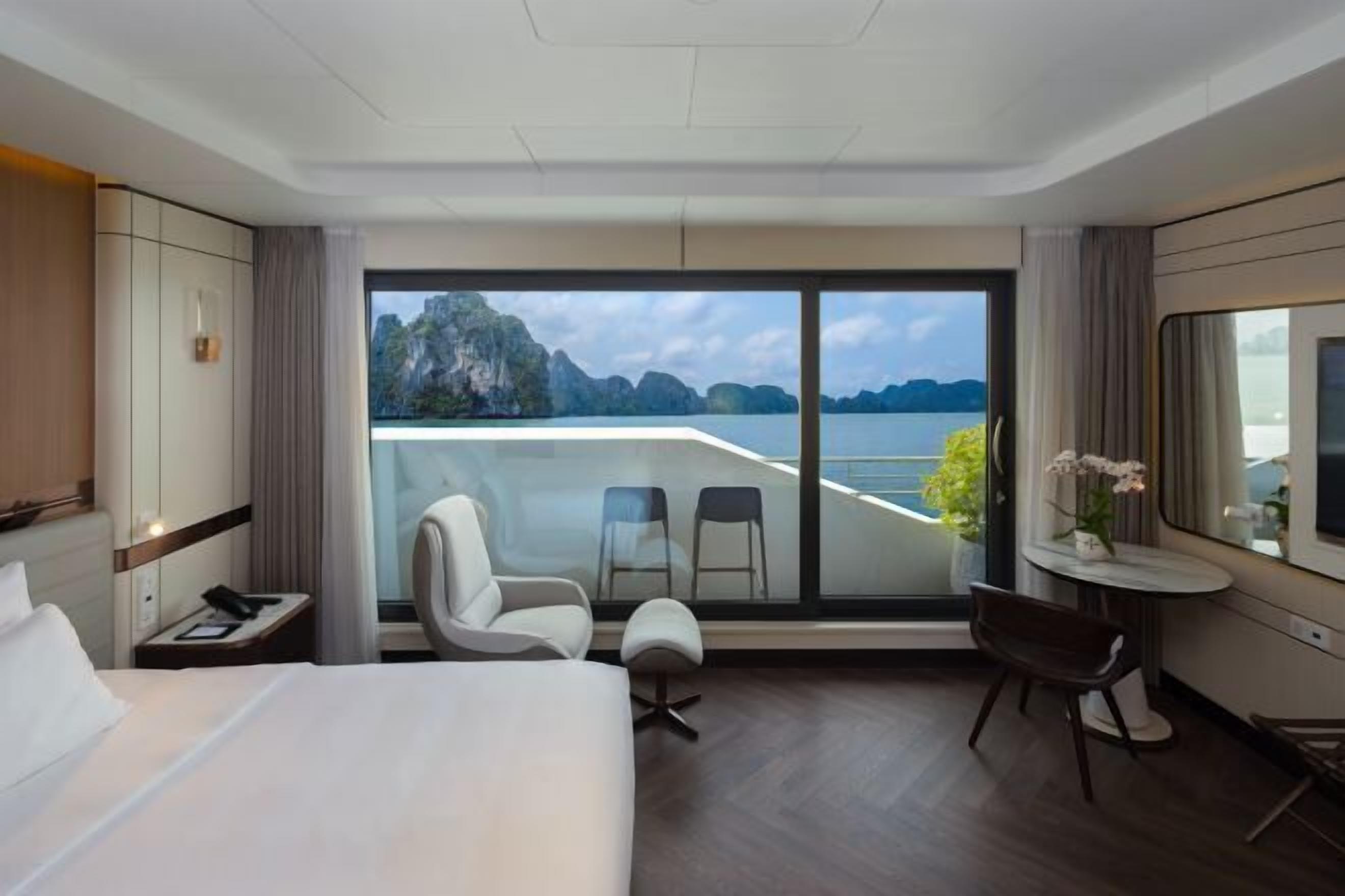 Roupas de cama antialérgicas, escrivaninha, quartos à prova de som