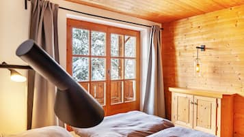 4 soverom, strykejern/-brett, wi-fi (inkludert) og sengetøy