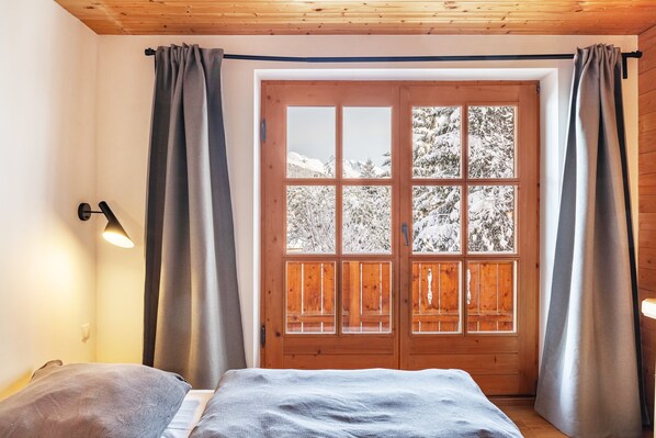 4 habitaciones, tabla de planchar con plancha y wifi gratis 