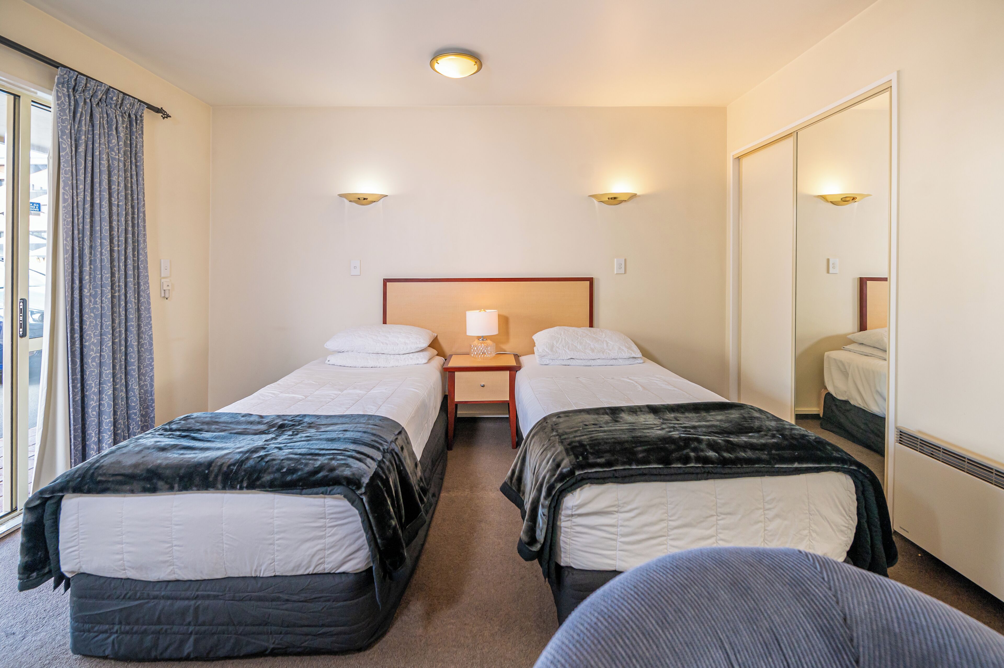 Iron/ironing board, free WiFi, bed sheets