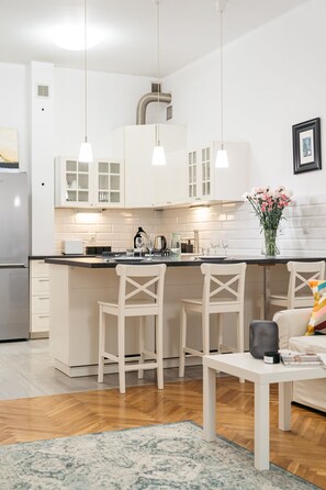 컴포트 아파트 | 전용 주방 | 대용량 냉장고, 오븐, 쿡탑, 전기 주전자