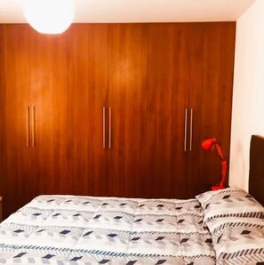 2 soverom, strykejern/-brett, wi-fi og sengetøy