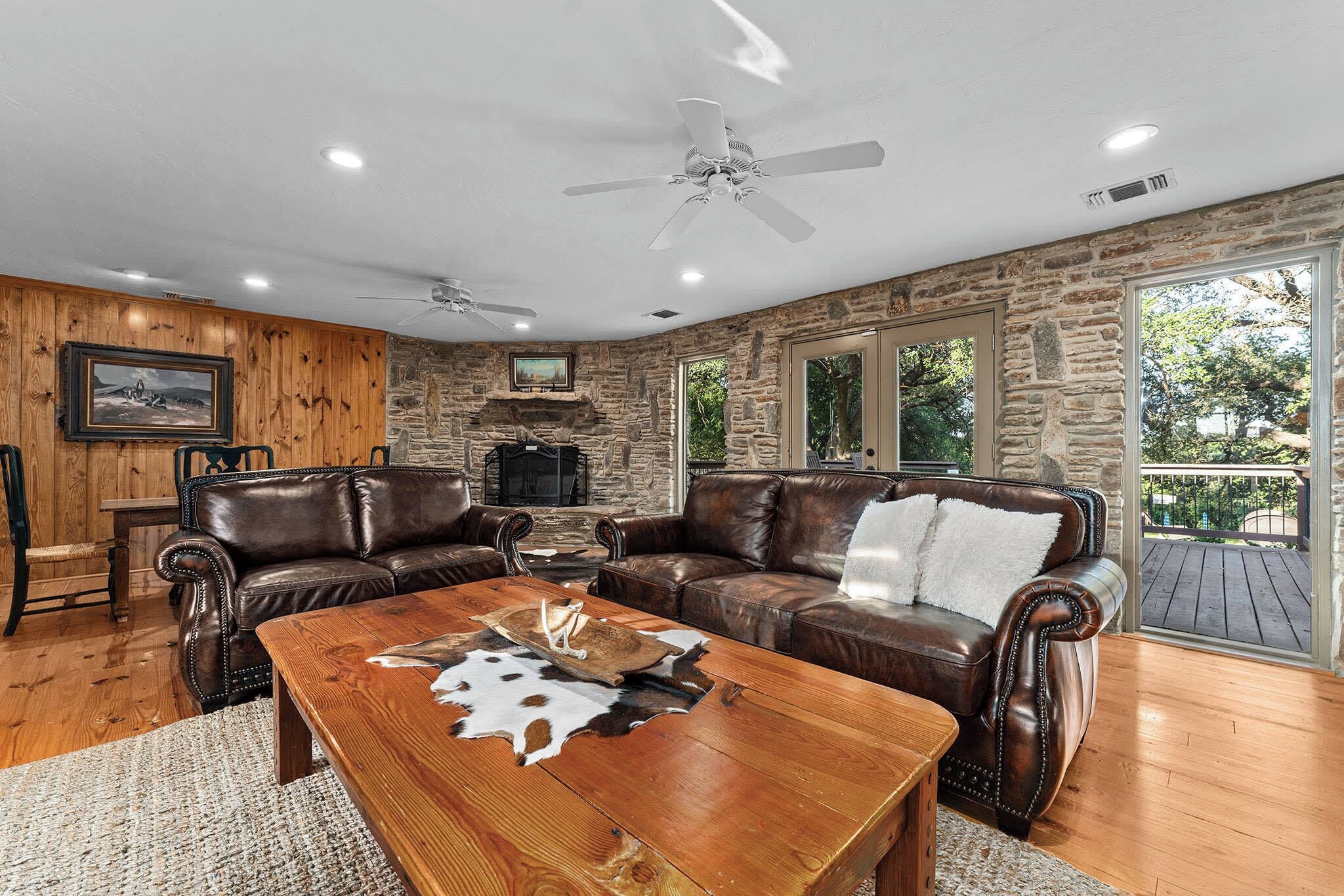 Télévision, espaces bureaux