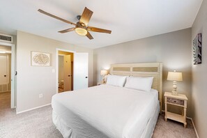 2 bedrooms, iron/ironing board, Internet, bed sheets