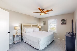 2 bedrooms, iron/ironing board, Internet, bed sheets