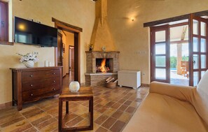 Télévision, cheminée