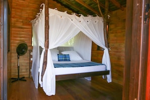 2 chambres, coffres-forts dans les chambres, lit parapluie, Wi-Fi