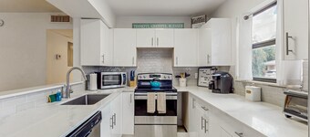 Dog-friendly condo near the ocean with patio, firepit, washer/dryer, AC