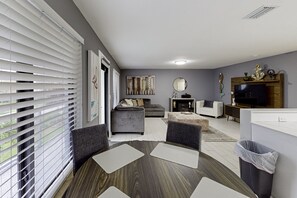 Interior - Dog-friendly apartment close to the beach with open layout, firepit, & AC (Riviera Beach)