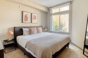 2 bedrooms, iron/ironing board, WiFi, bed sheets