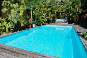 Pool - Bungalow 6 Pers. Vue mer et Montagne, Cuisine Équipée. Réservez Votre Paradis! (Deshaies)