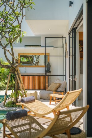 Exterior - Puri Senang - Luxury 4BR Pool Villa in Central Berawa, Near Beach (Canggu)