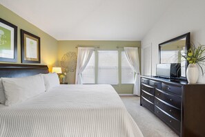 3 bedrooms, iron/ironing board, travel crib, free WiFi
