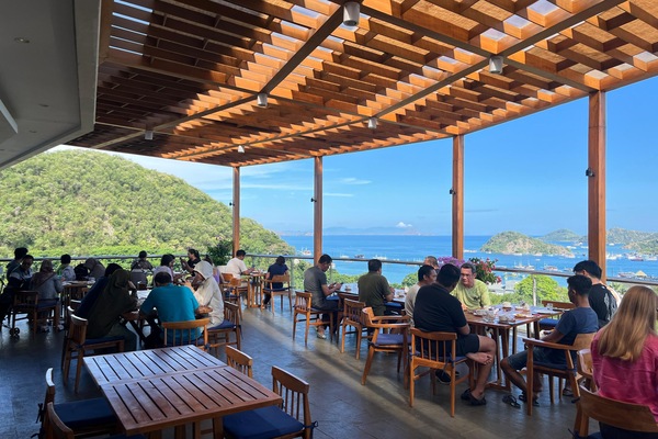 Desayuno buffet (IDR 150000 por persona)