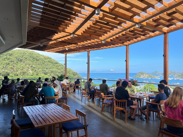 Daily buffet breakfast (IDR 150000 per person) - ZASGO HOTEL (Labuan Bajo)